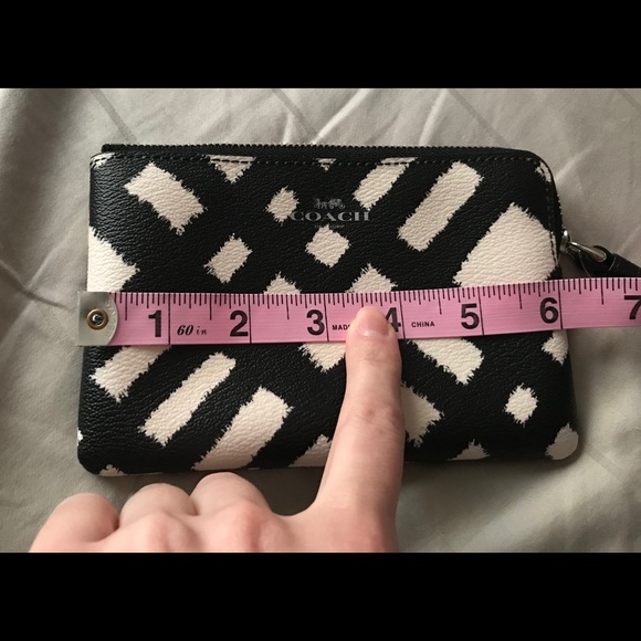CHALK WHITE w/ BLACK Coach Wristlet: Leather/Small - Picture 6 of 6